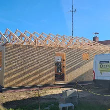 Bungalov Praktik v Nitre: Nová stavba montovaného domu od DATA