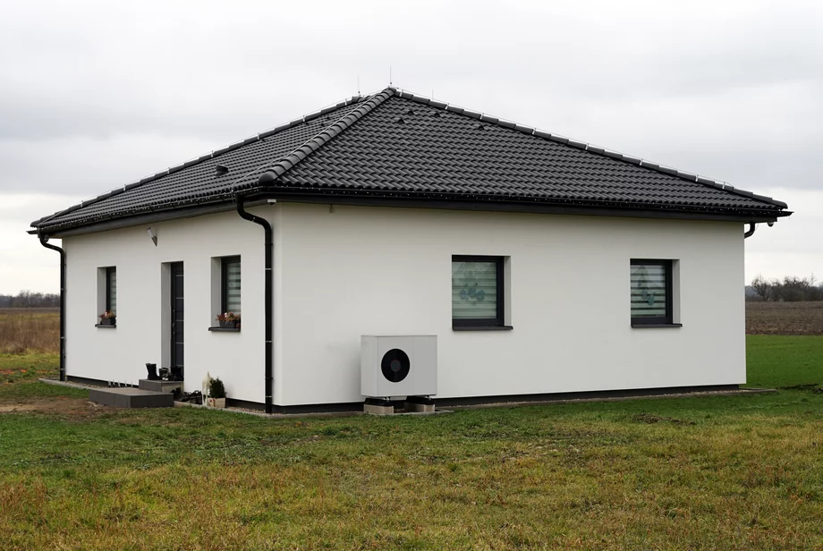 moderný montovaný dom na kľúč s energeticky úsporným riešením moderný montovaný dom na kľúč s energeticky úsporným riešením